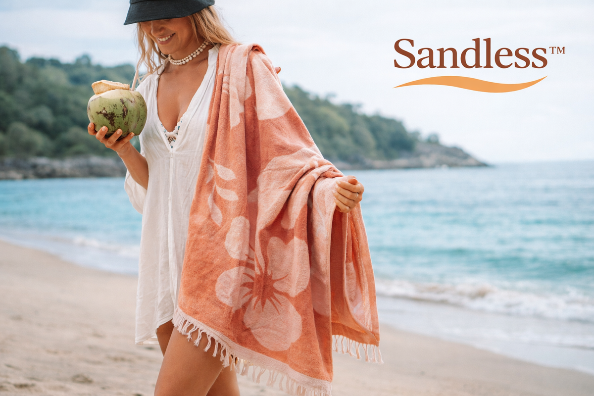 Sandless™ Checkered Beach Towel & Bag